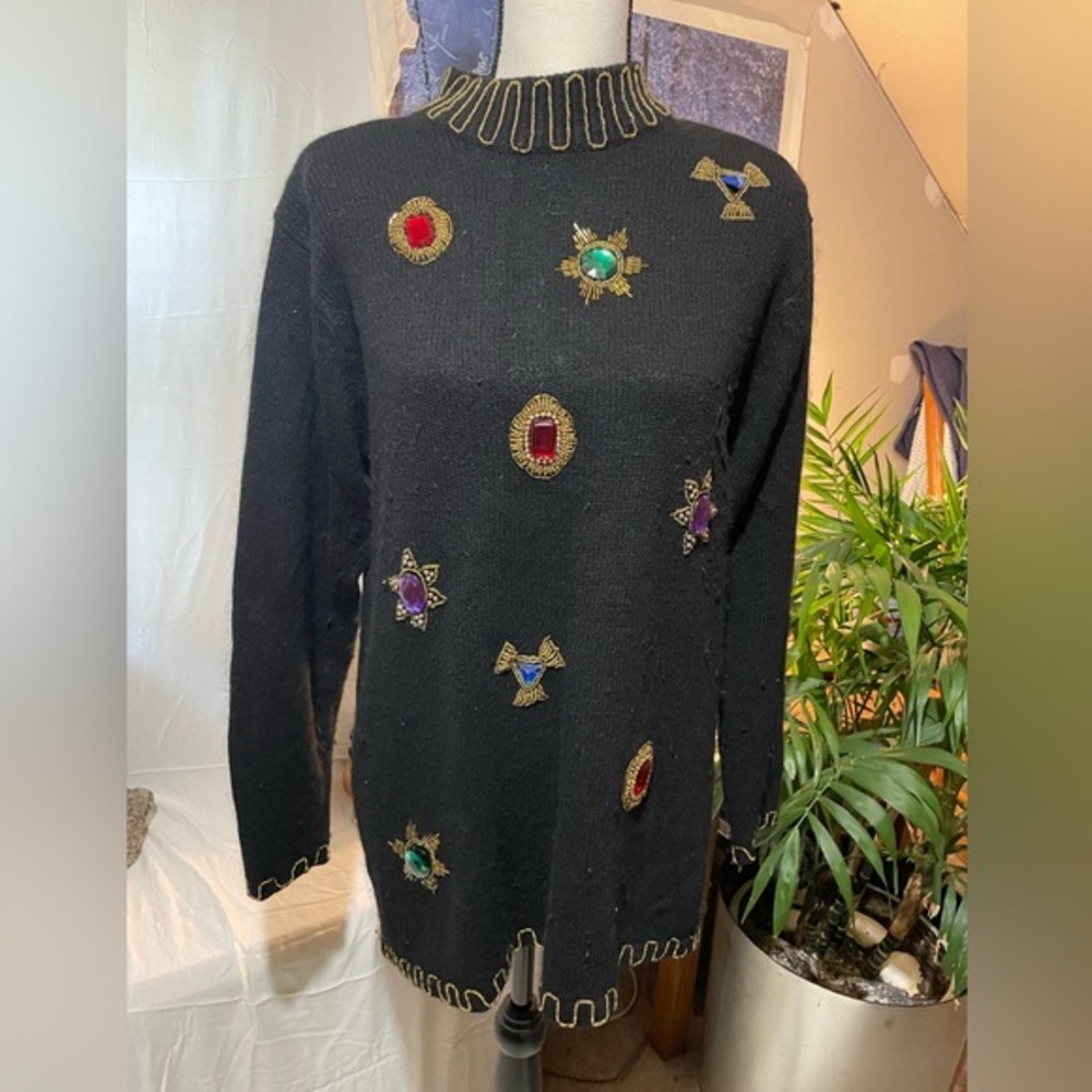 Woman’s festive sweater!